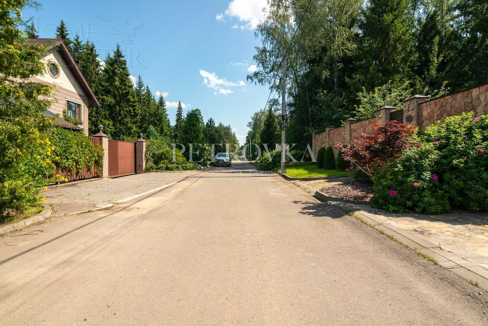 2-этажный коттедж 600 м² с отделкой