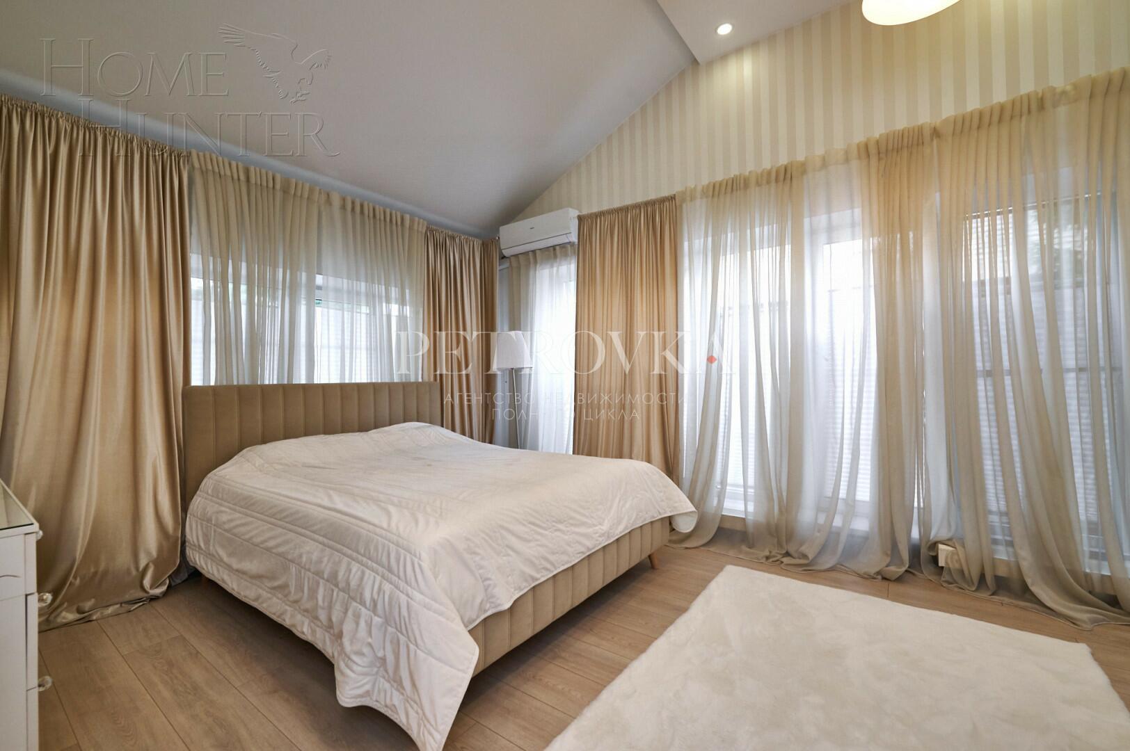 2-этажный коттедж 240 м² с отделкой