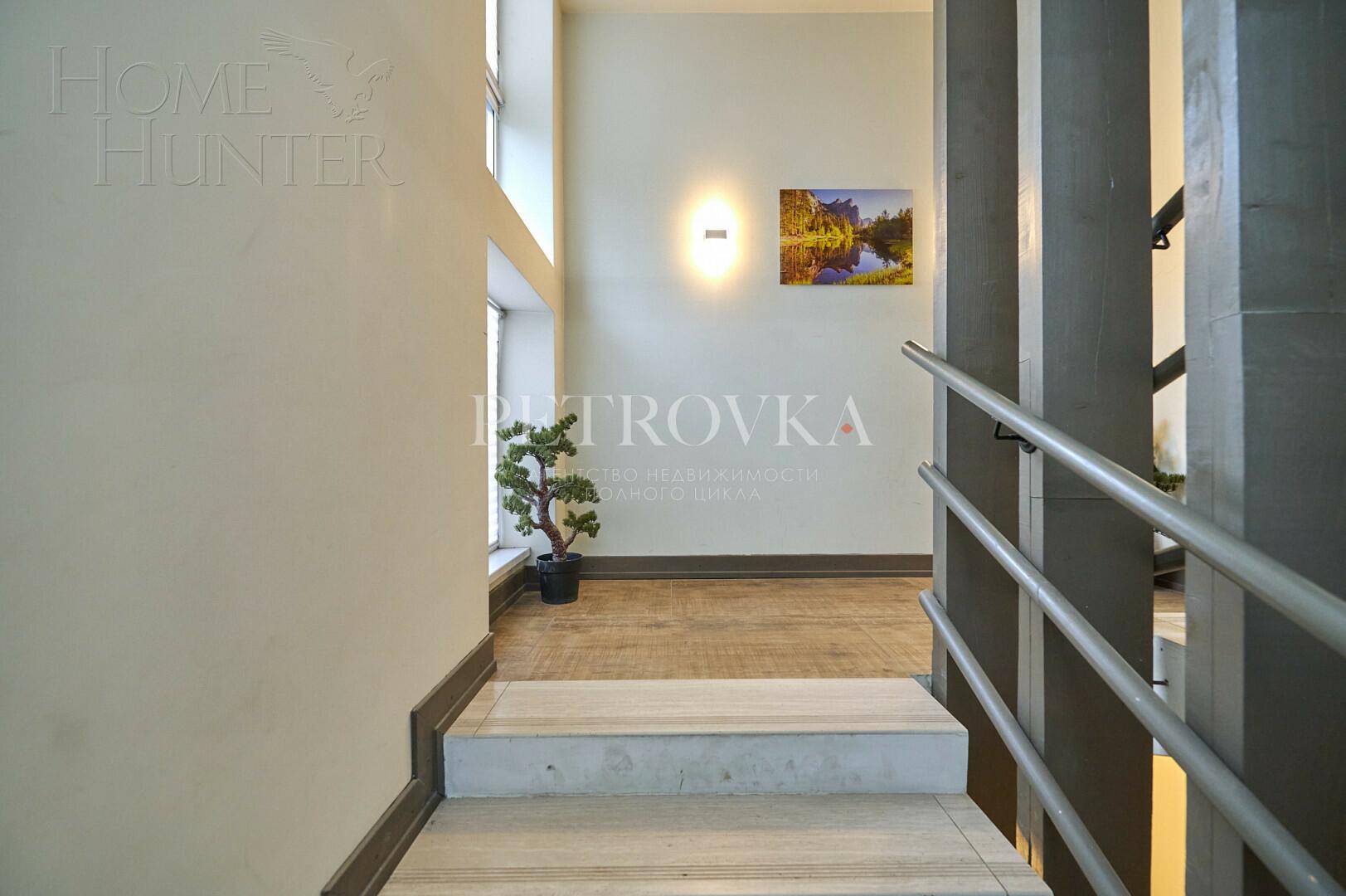 2-этажный коттедж 1 323.9 м² с отделкой