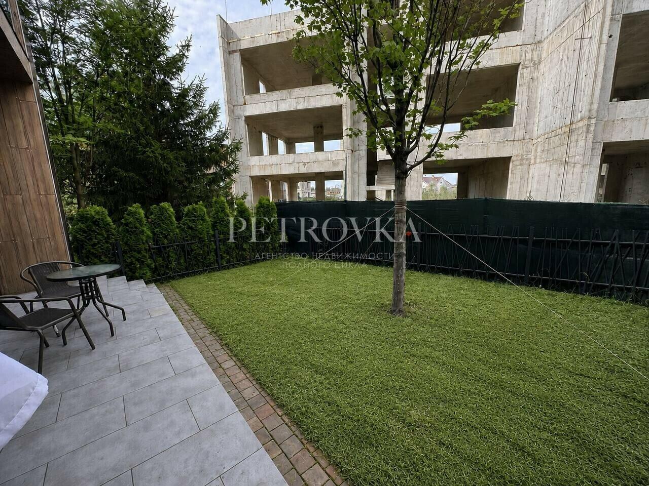 3-этажный таунхаус 168.6 м² с отделкой