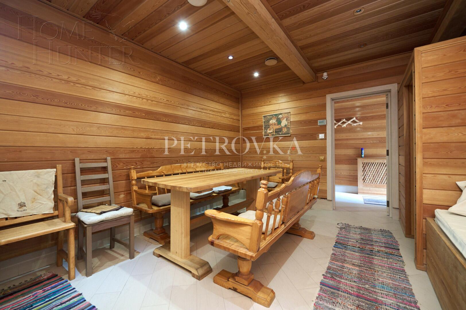 2-этажный коттедж 240 м² с отделкой