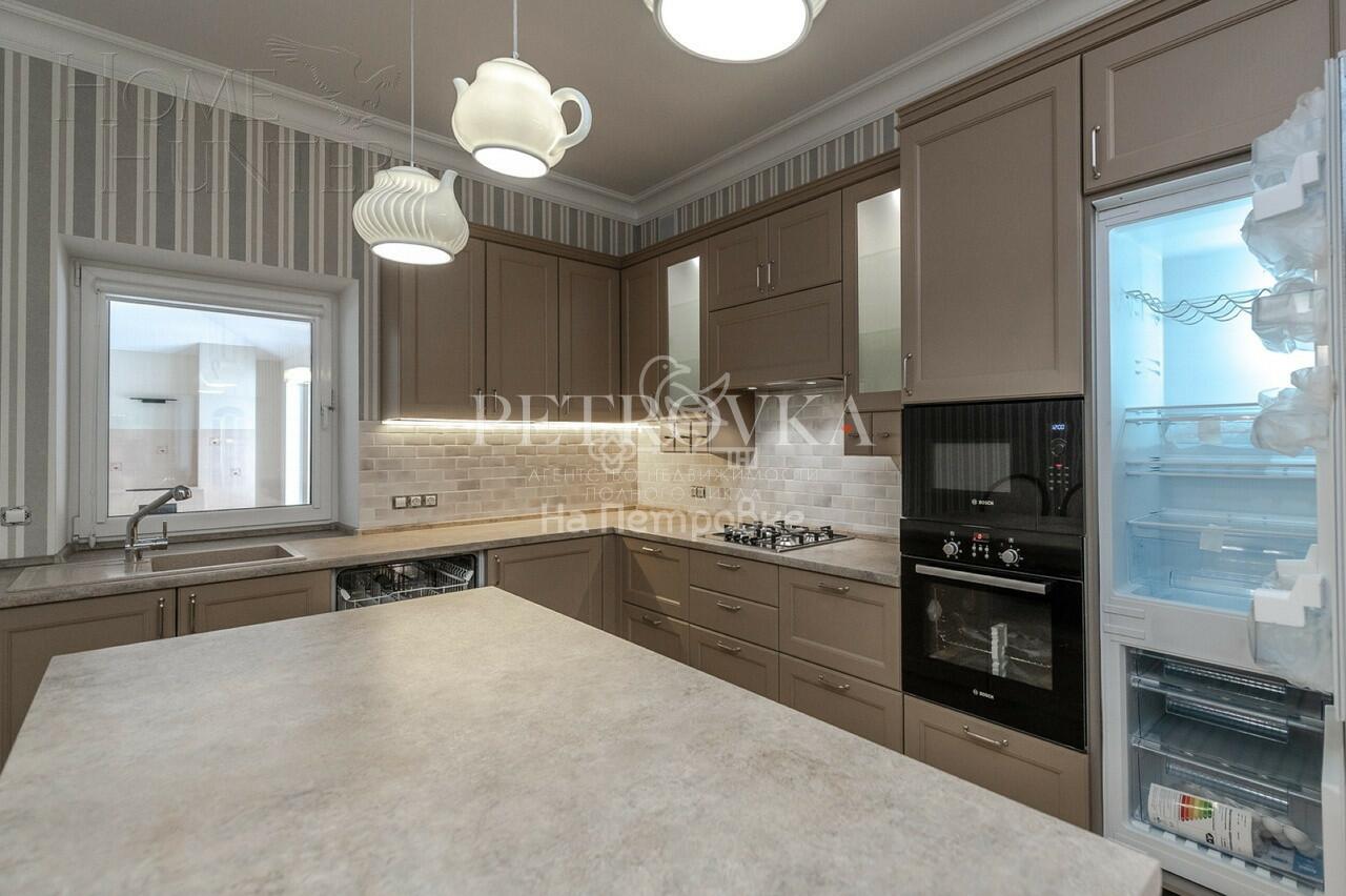 3-этажный коттедж 600 м² с отделкой