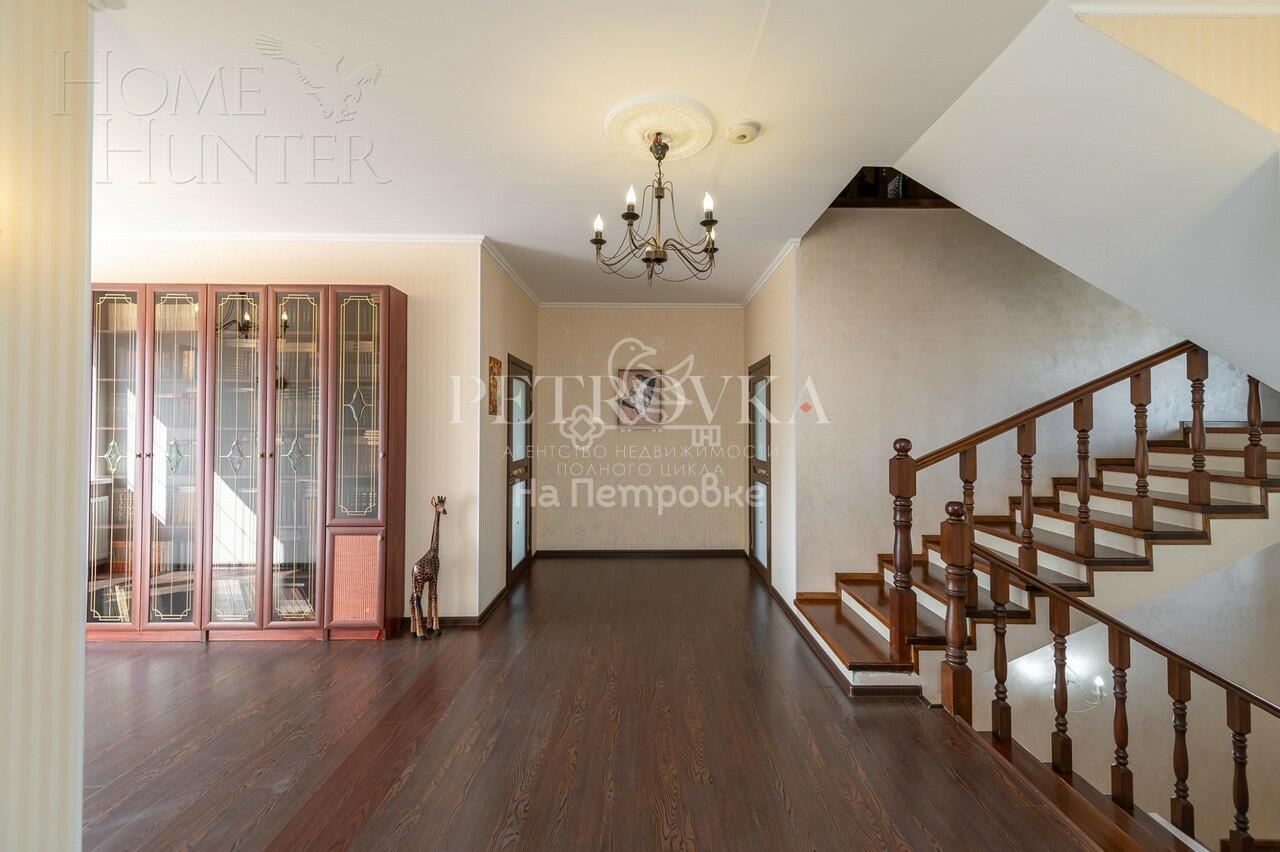 3-этажный коттедж 428 м² с отделкой