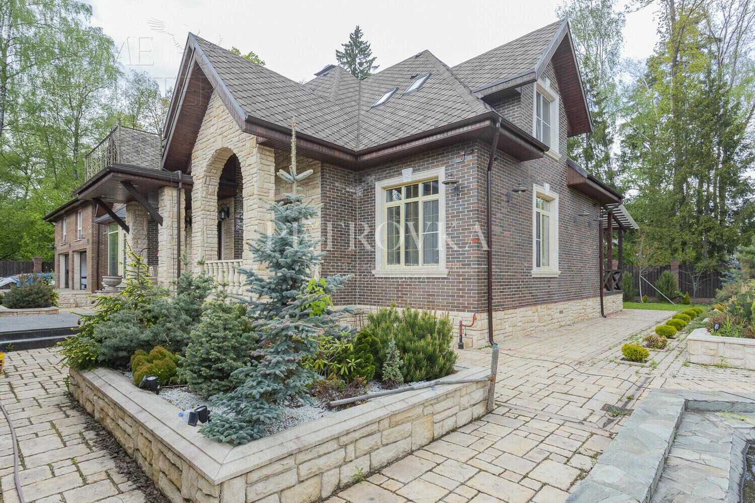 2-этажный коттедж 488.7 м² с отделкой