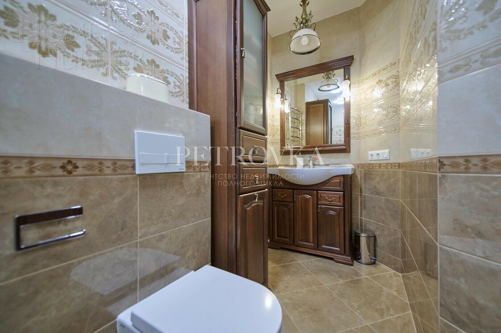 3-этажный коттедж 955 м² с отделкой