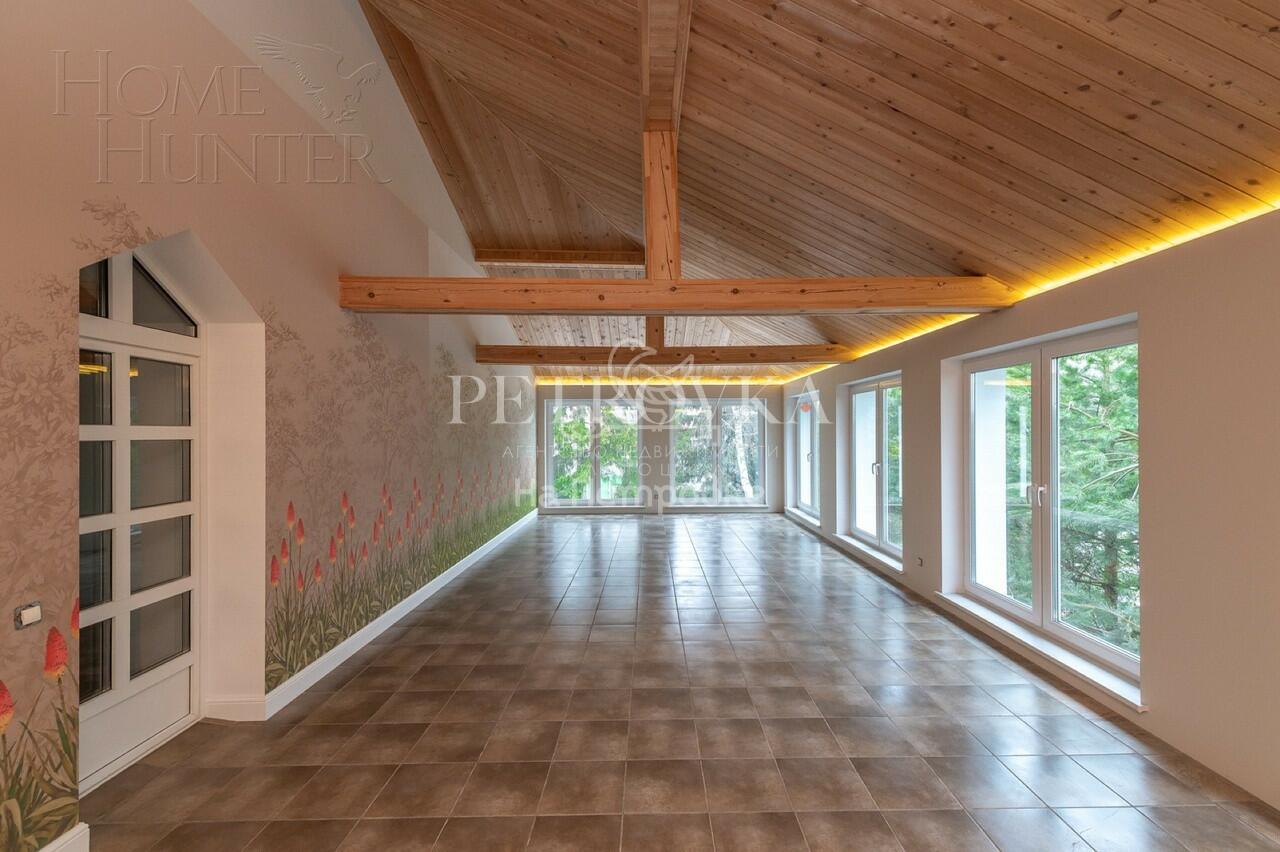 3-этажный коттедж 600 м² с отделкой