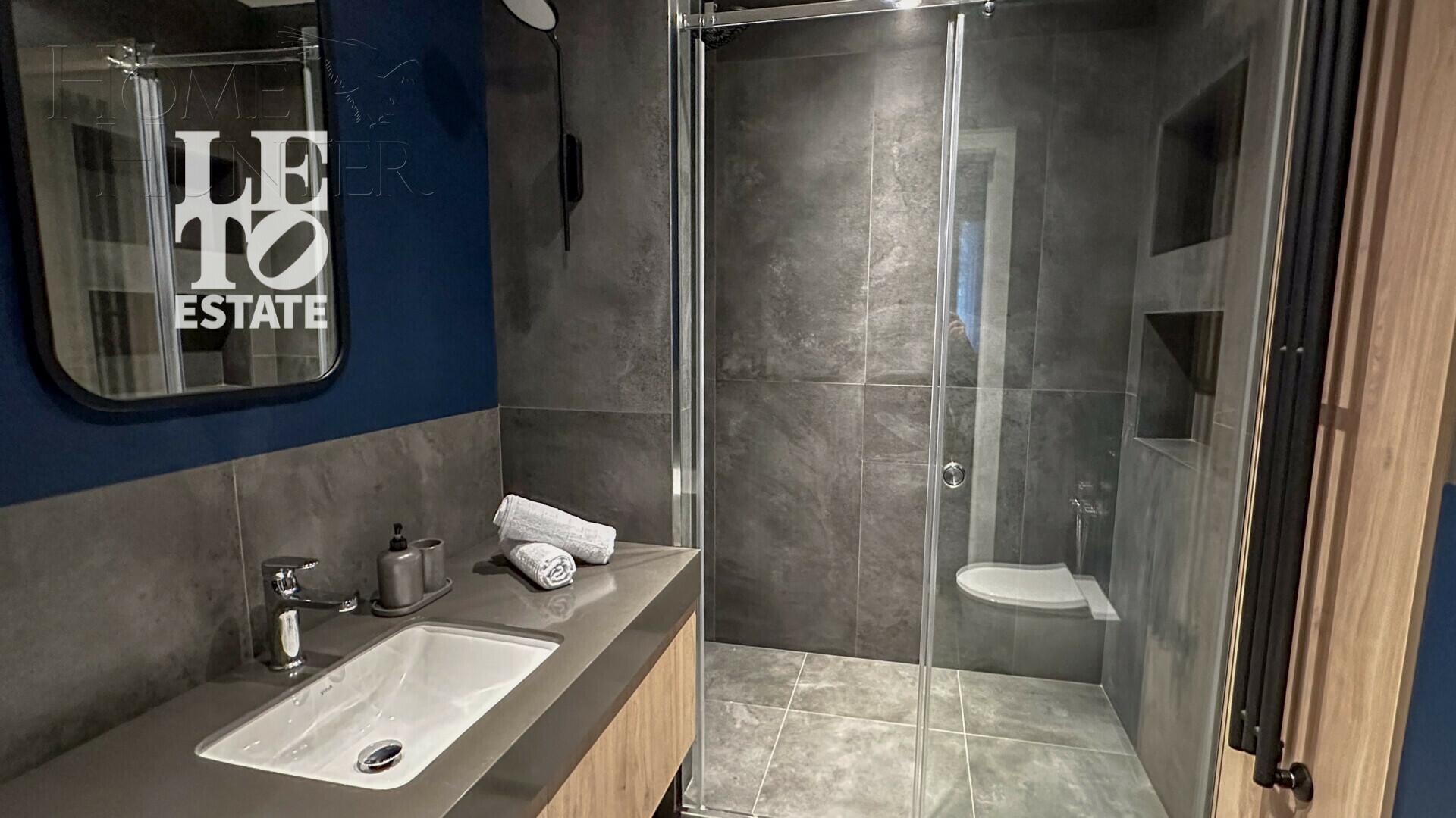 3-этажный таунхаус 320 м² с отделкой
