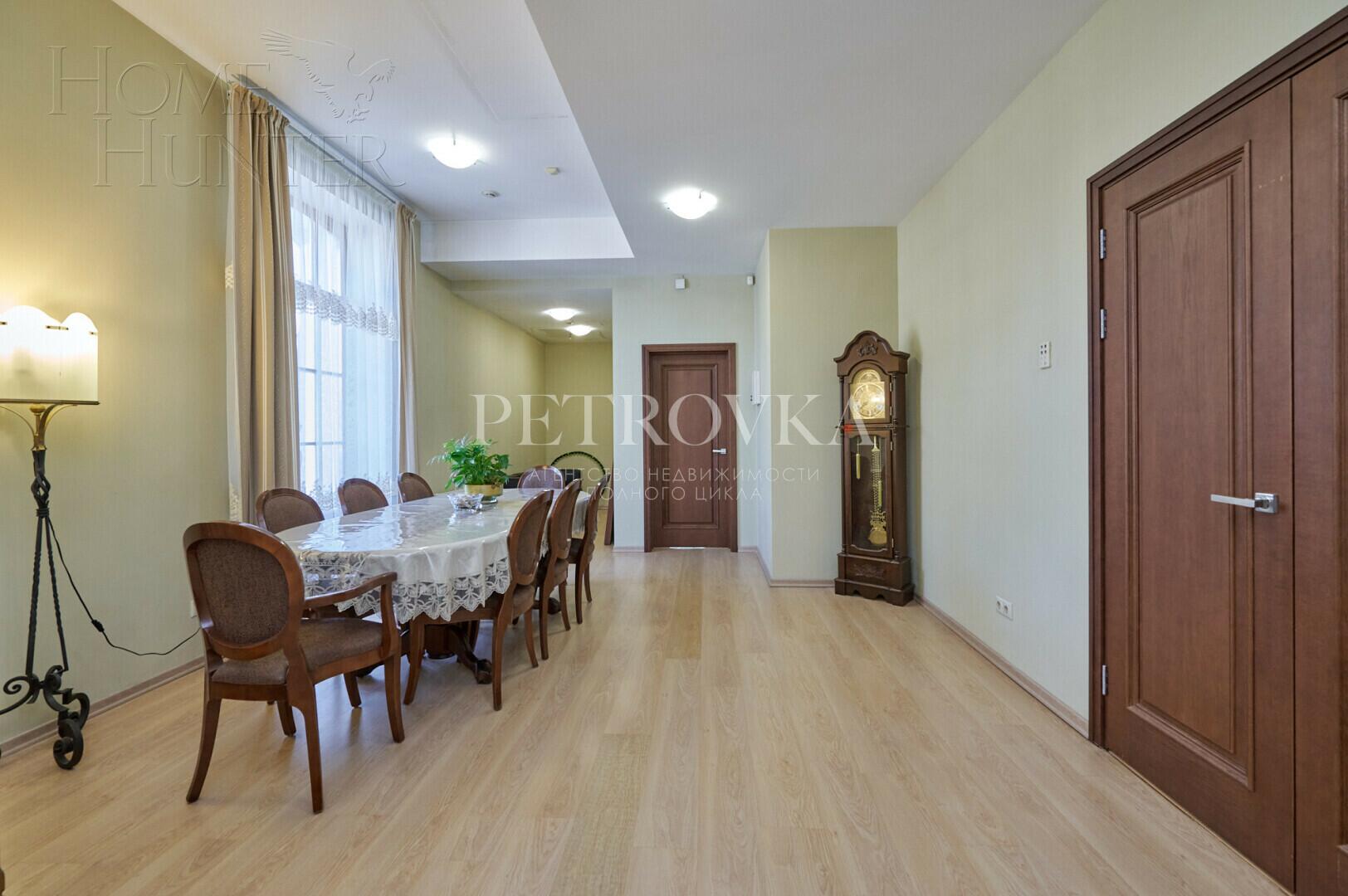 3-этажный коттедж 955 м² с отделкой