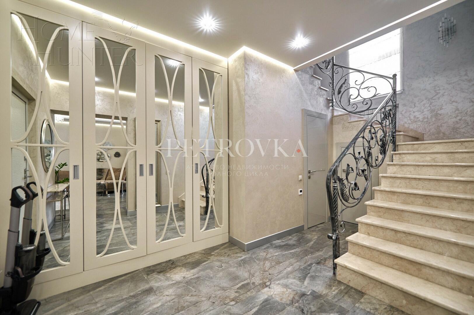 2-этажный коттедж 240 м² с отделкой