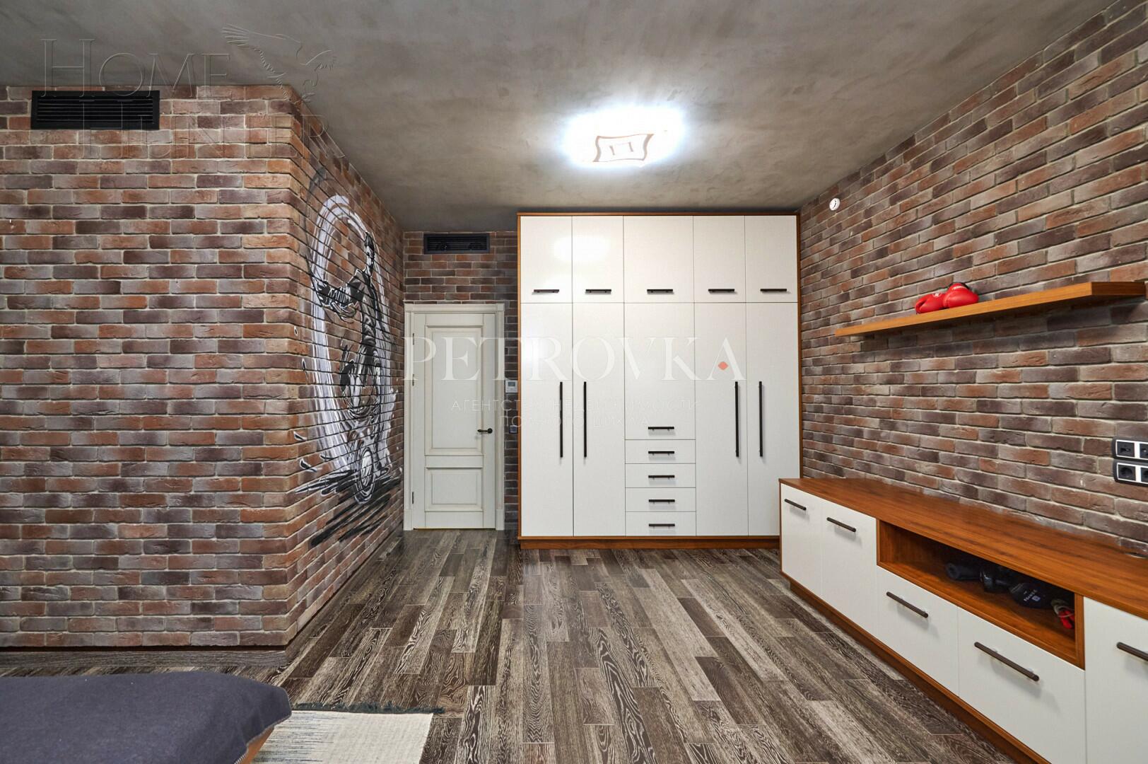 5-КОМН. КВАРТИРА С ОТДЕЛКОЙ 259.7 М² НА 10 ЭТАЖЕ