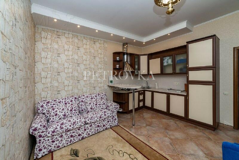 2-этажный коттедж 600 м² с отделкой