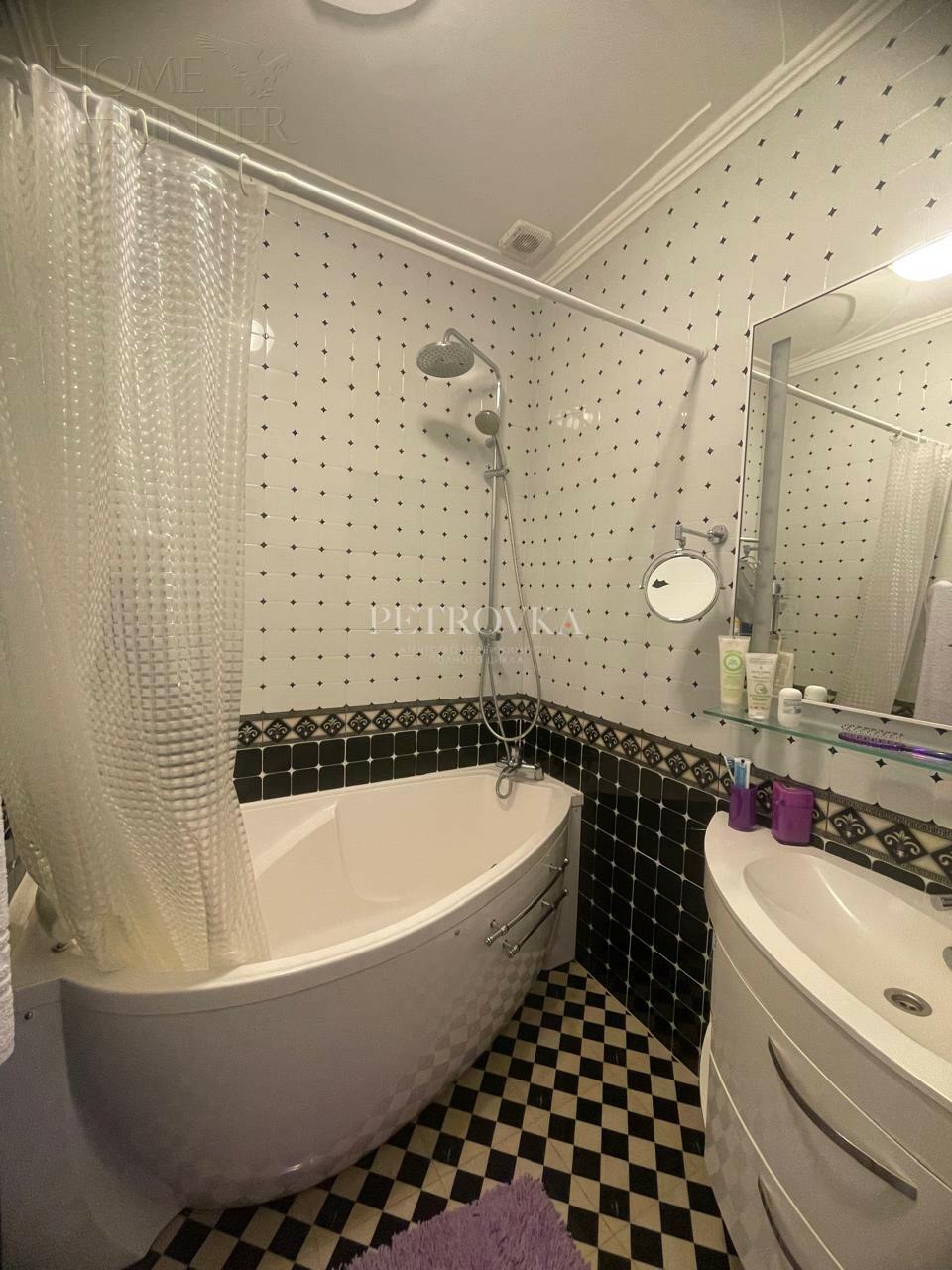2-этажный коттедж 330 м² с отделкой
