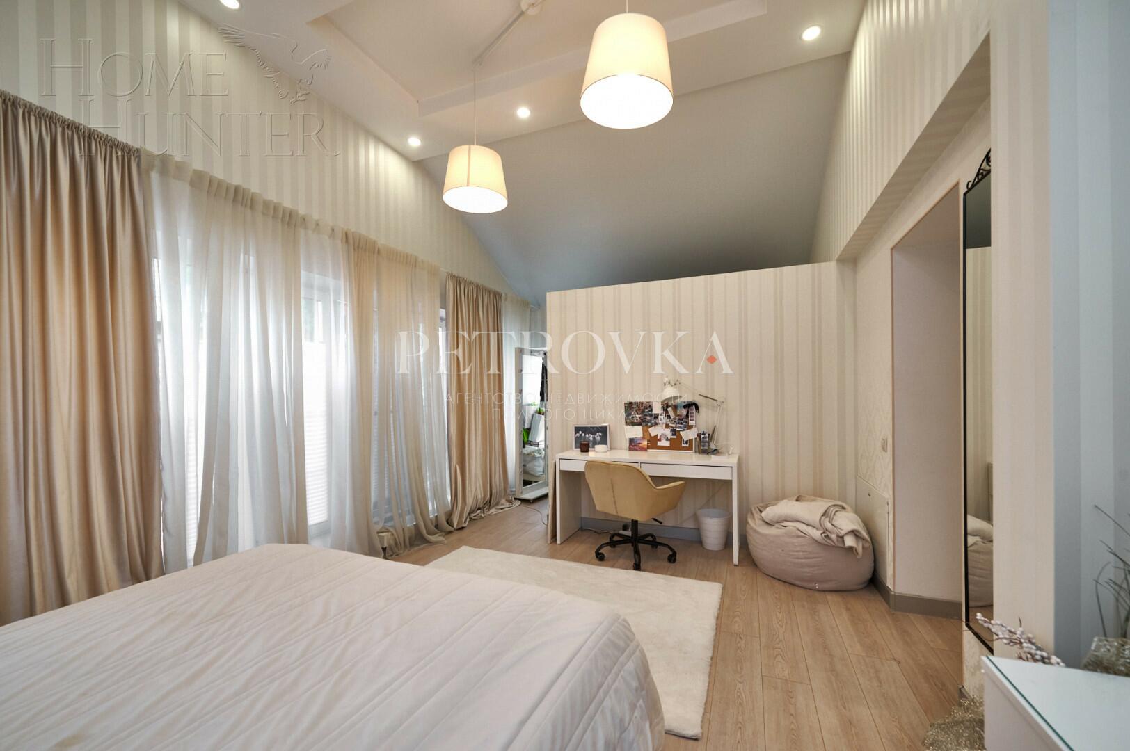 2-этажный коттедж 240 м² с отделкой