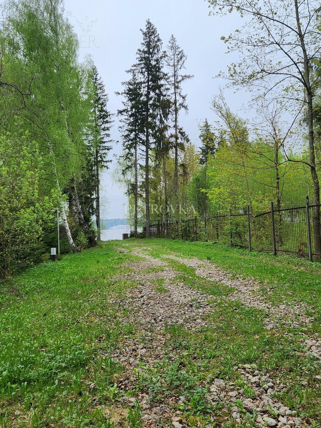 2-этажный коттедж 200 м² с отделкой