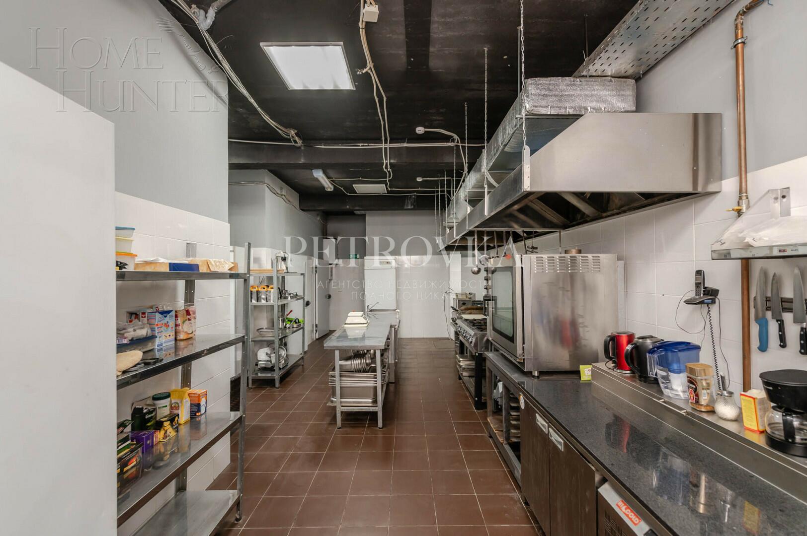 2-этажный коттедж 1 323.9 м² с отделкой