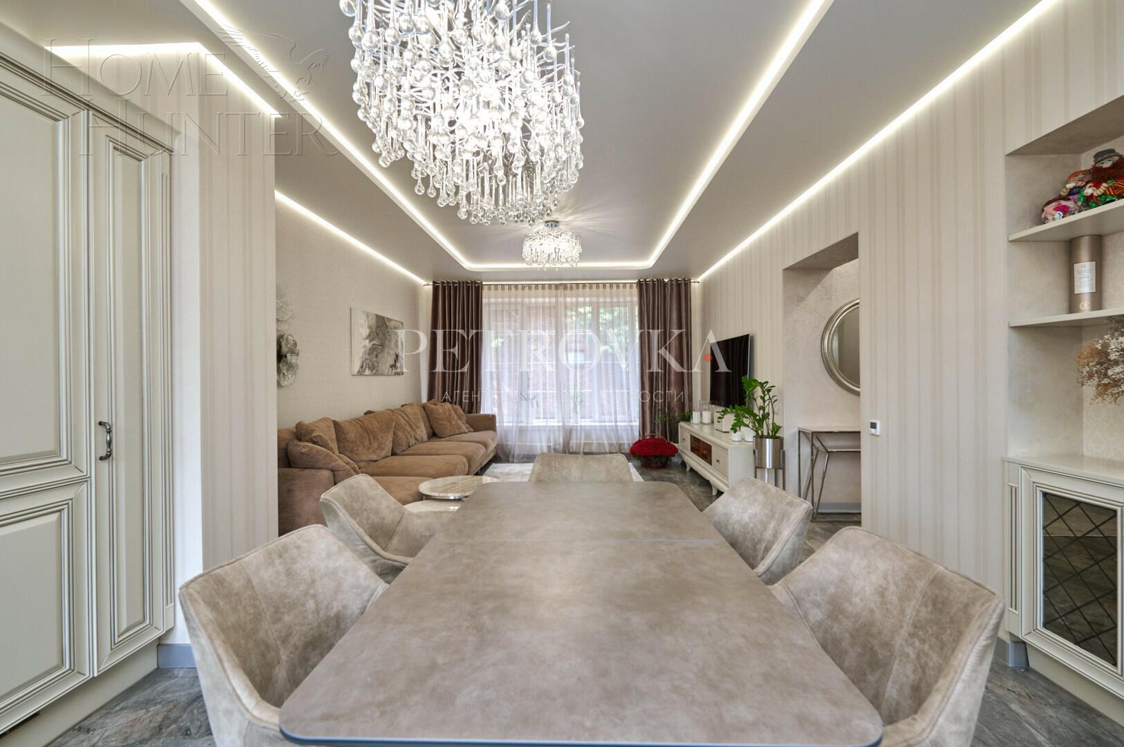 2-этажный коттедж 240 м² с отделкой