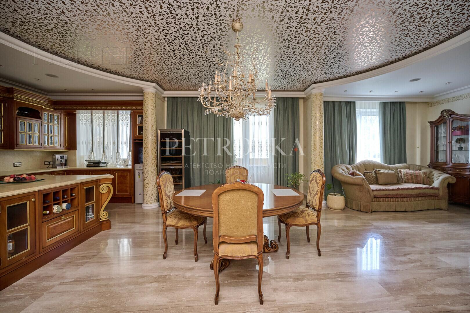5-КОМН. КВАРТИРА С ОТДЕЛКОЙ 275 М² НА 6 ЭТАЖЕ