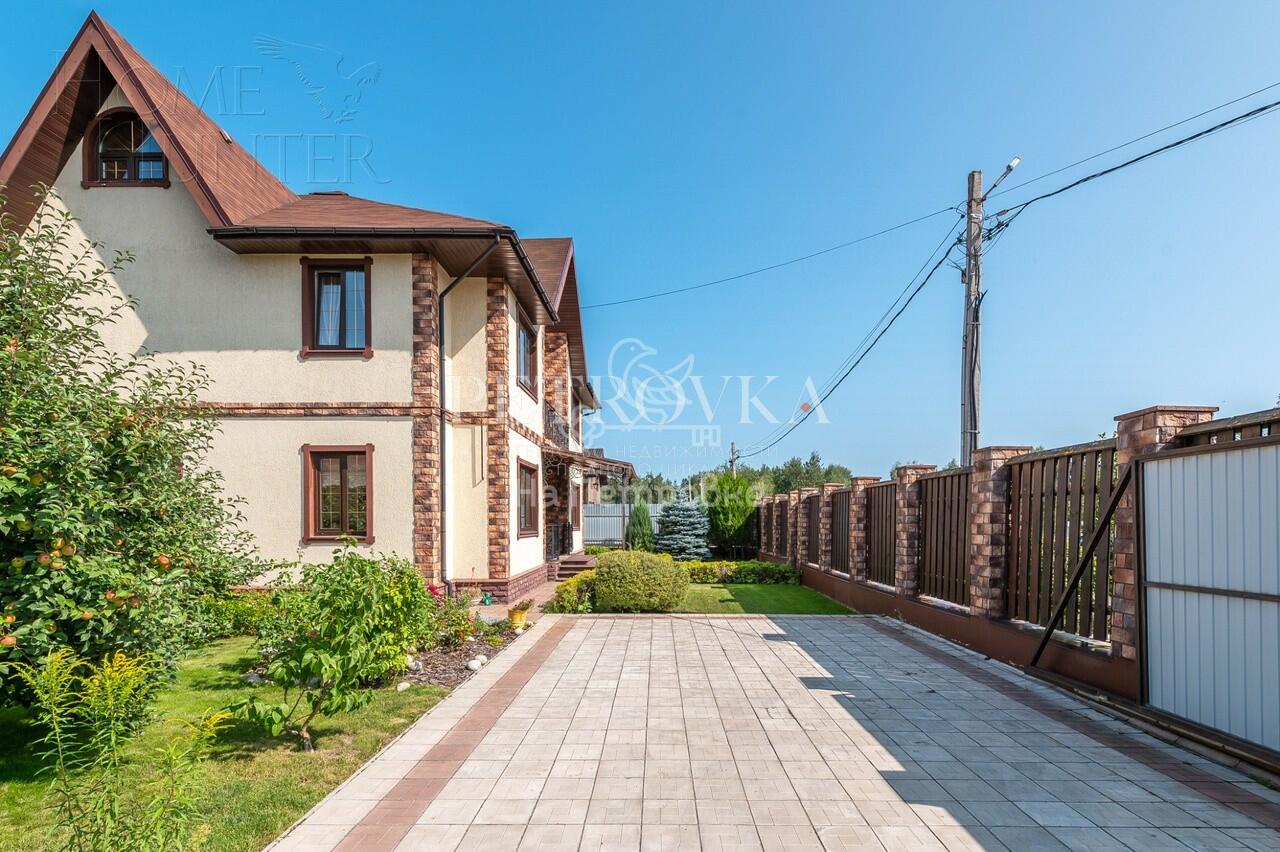 3-этажный коттедж 428 м² с отделкой
