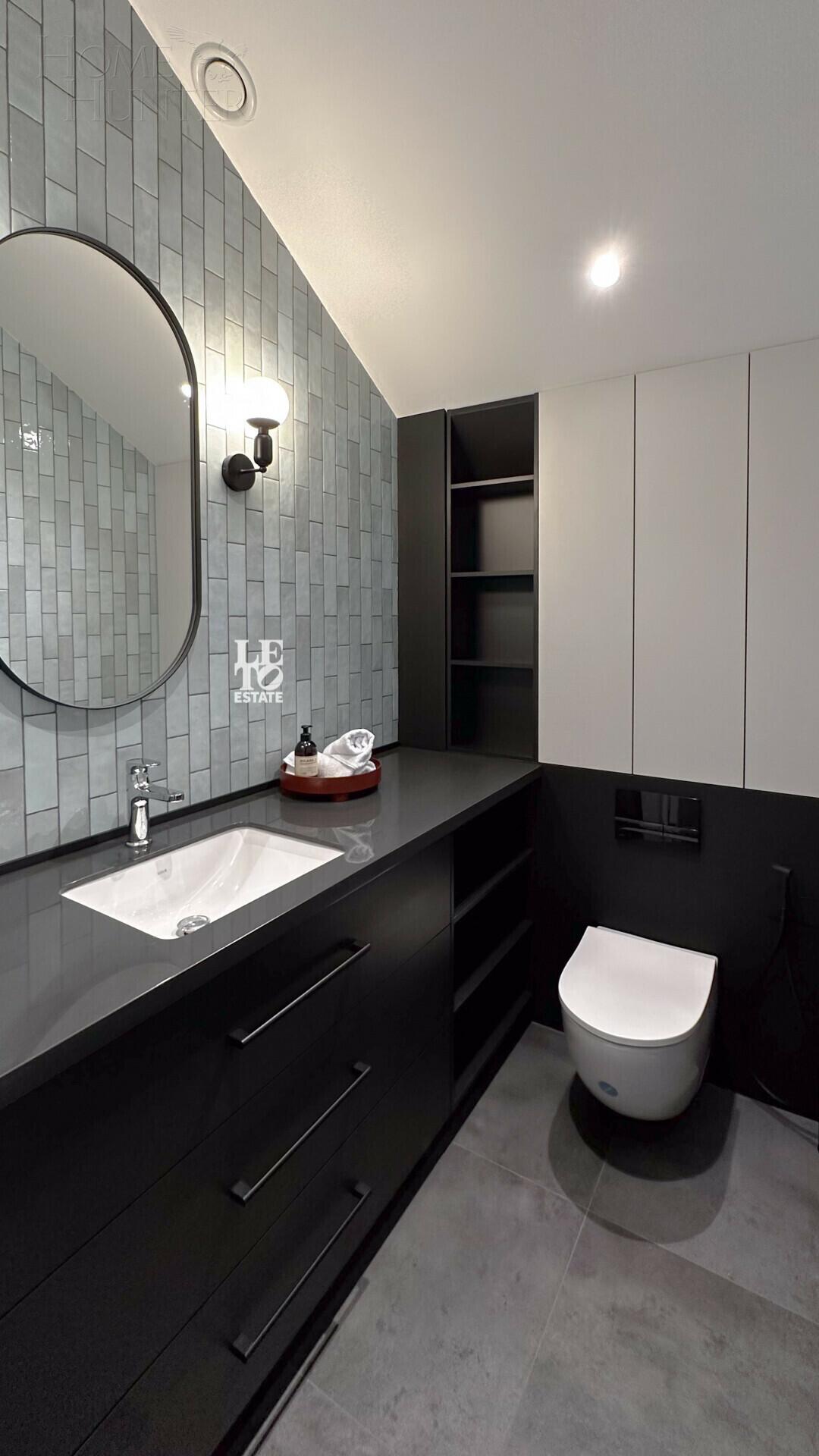 3-этажный таунхаус 320 м² с отделкой