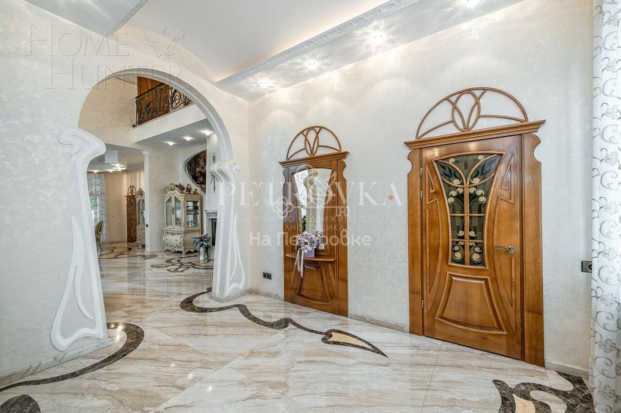 2-этажный коттедж 630 м² с отделкой