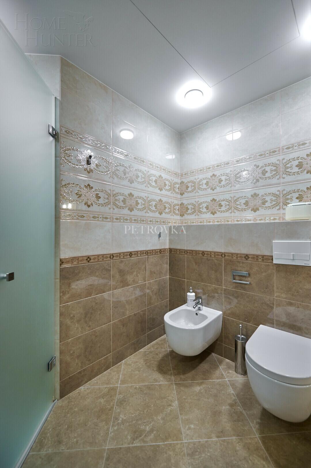 3-этажный коттедж 955 м² с отделкой