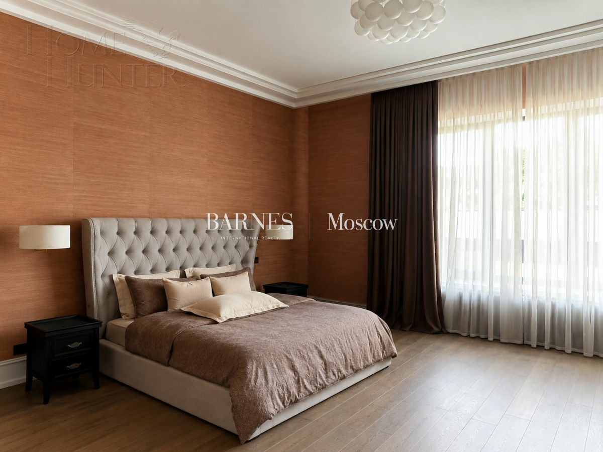 2-этажный коттедж 1 365 м² с отделкой