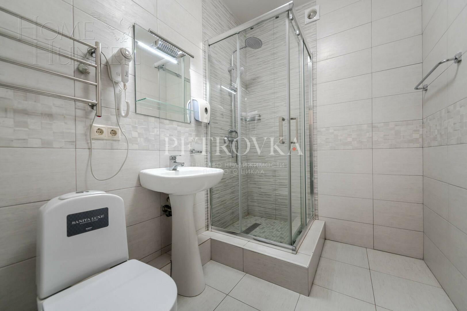 2-этажный коттедж 1 323.9 м² с отделкой