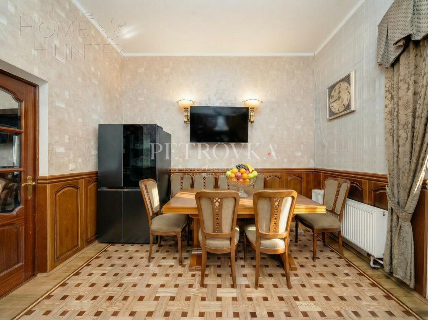3-этажный коттедж 527 м² с отделкой