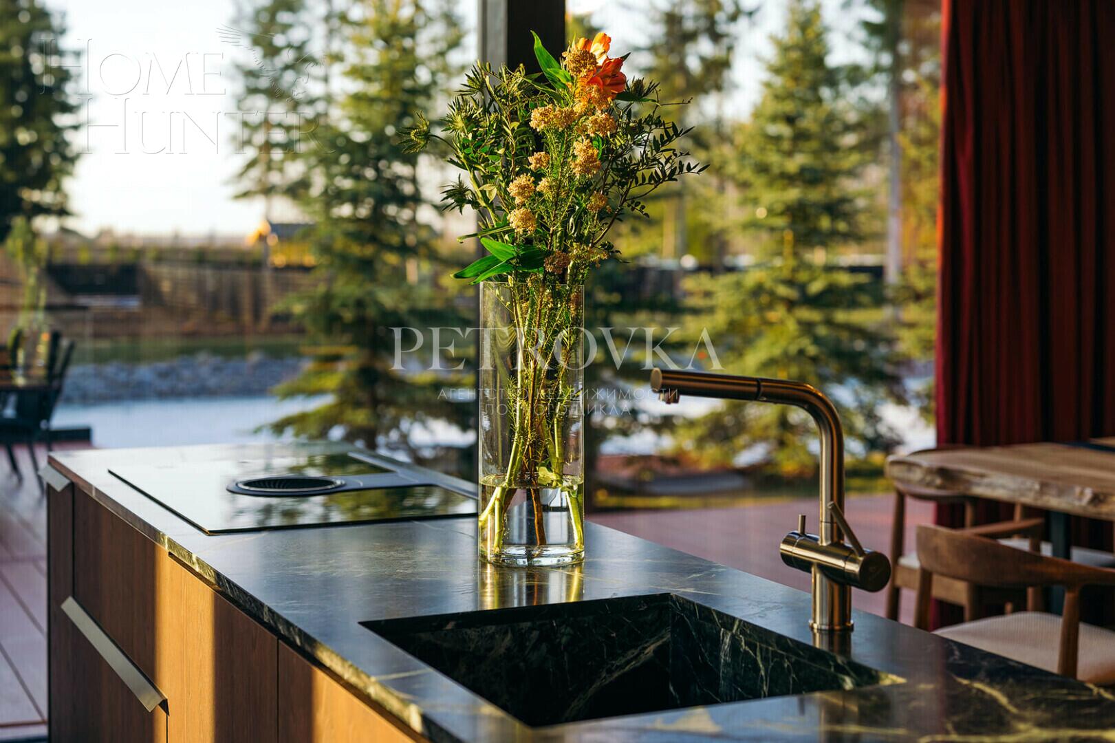 2-этажный коттедж 373.1 м² с отделкой