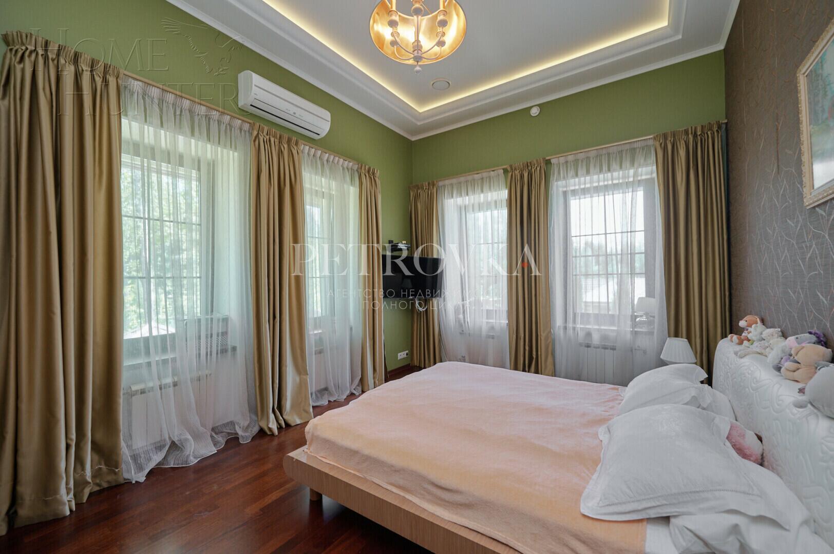 2-этажный коттедж 580.8 м² с отделкой