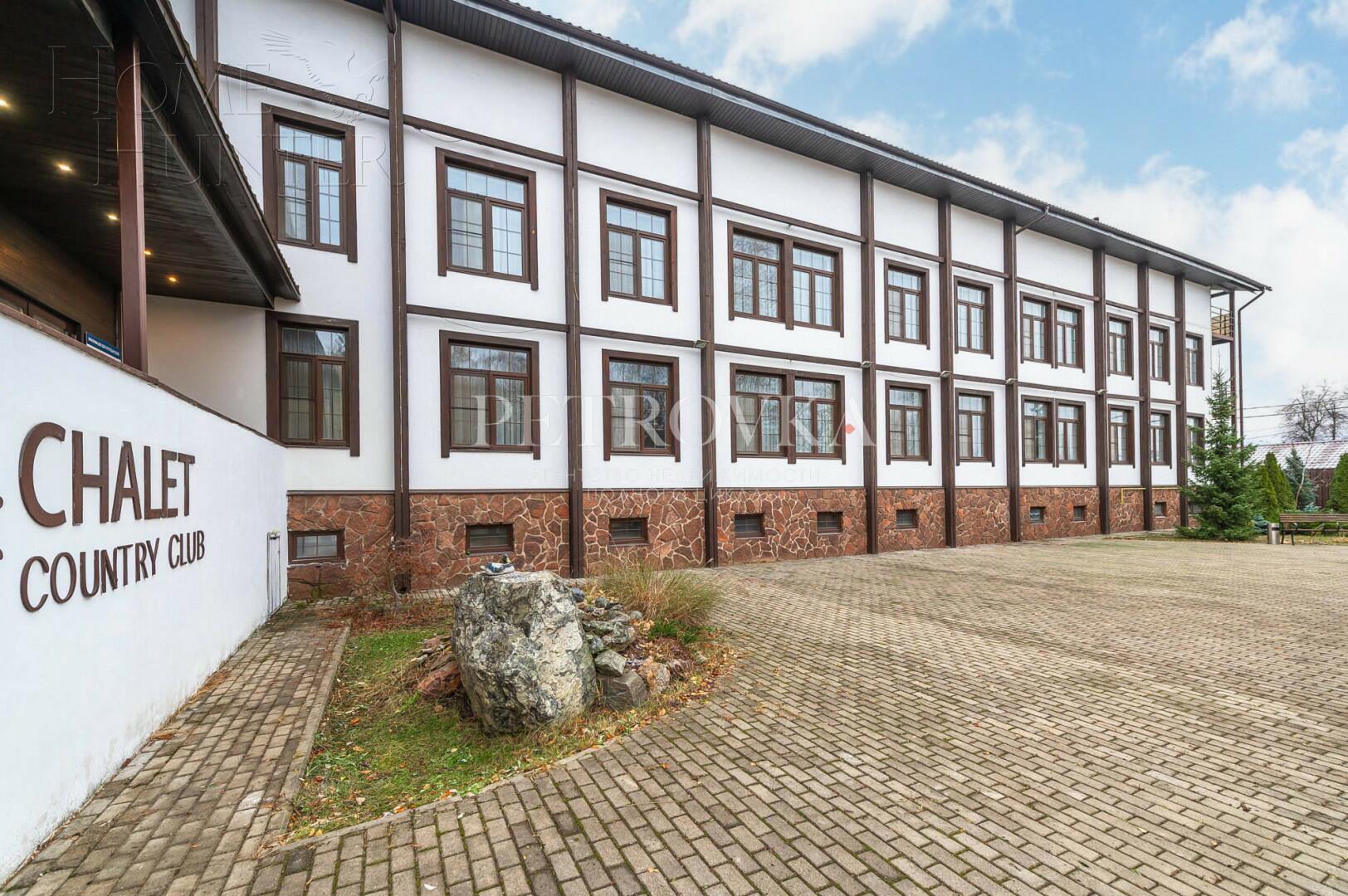 2-этажный коттедж 1 323.9 м² с отделкой