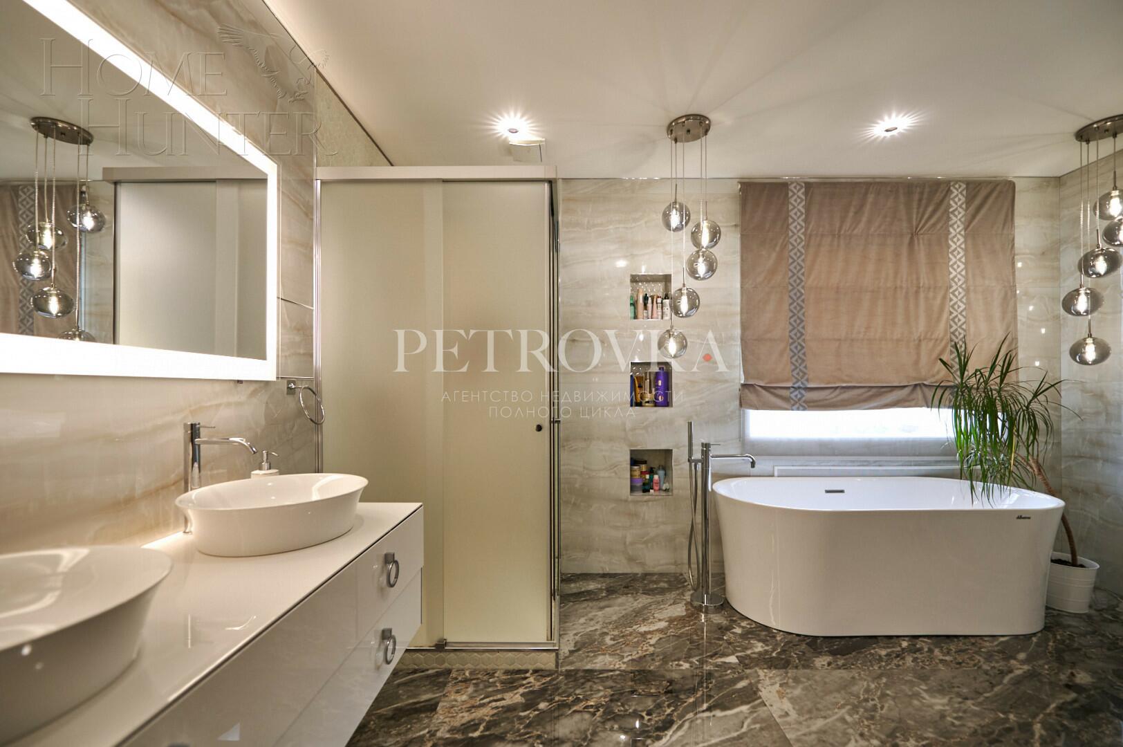 2-этажный коттедж 240 м² с отделкой