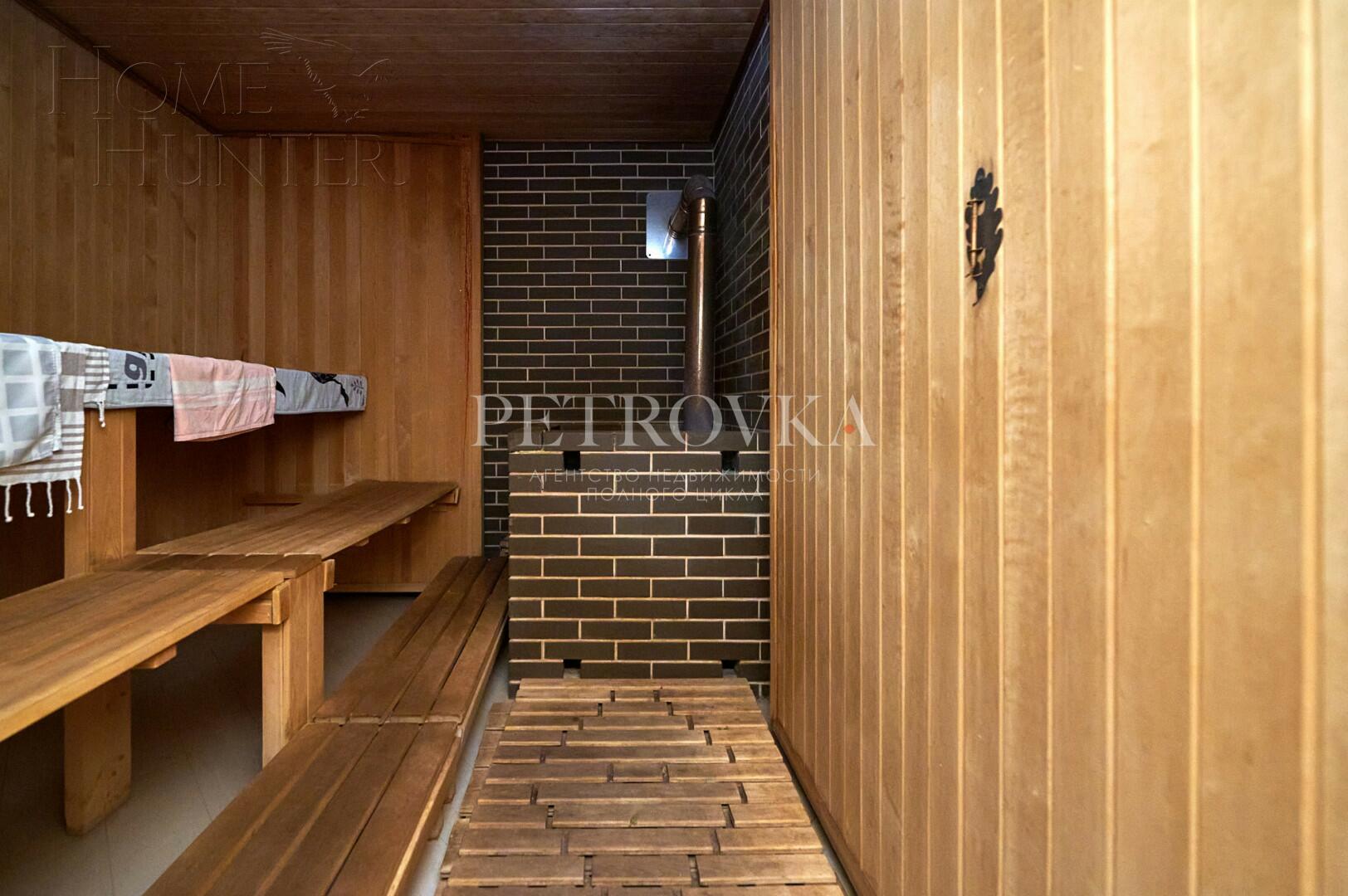 2-этажный коттедж 240 м² с отделкой