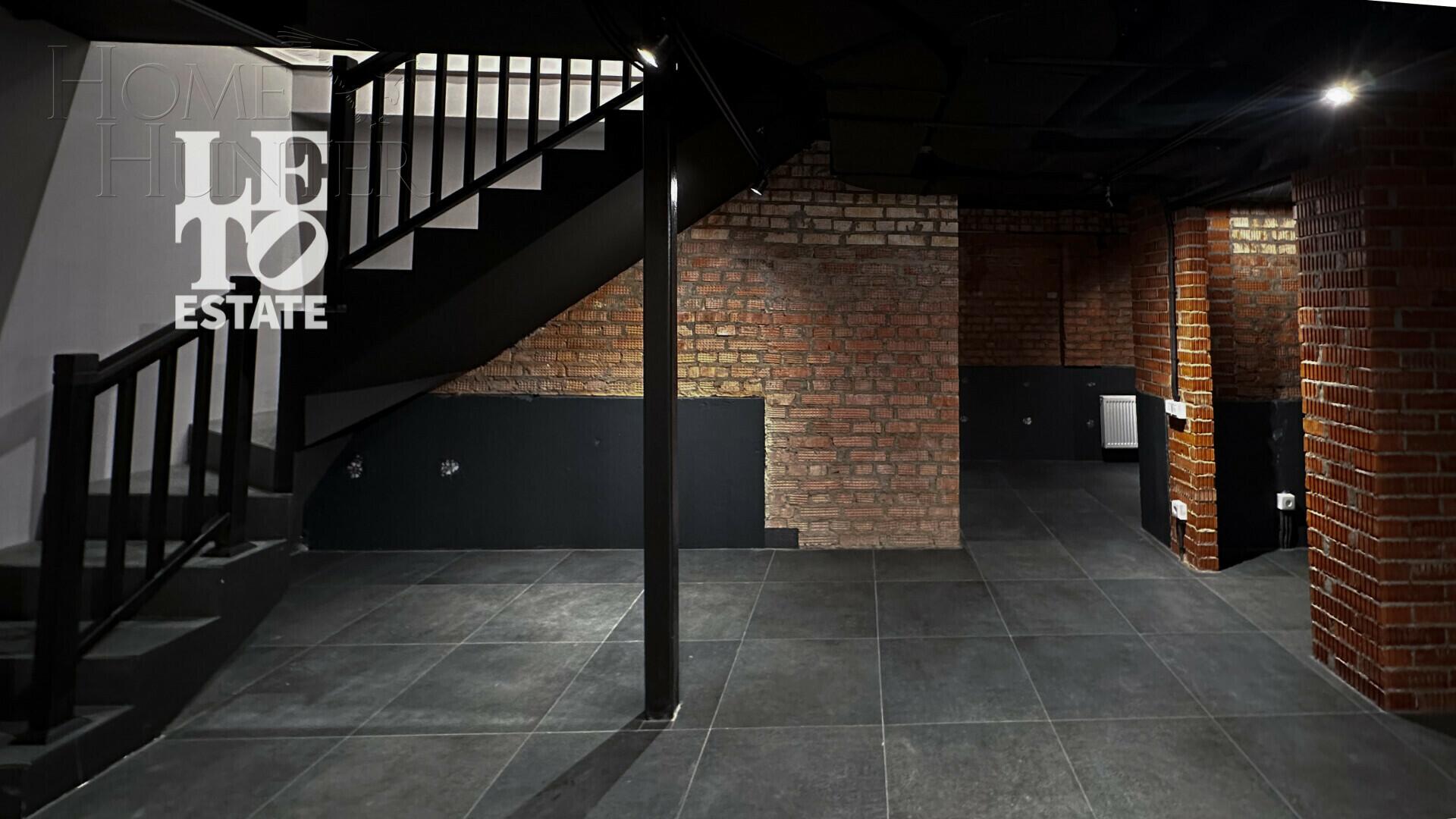 3-этажный таунхаус 320 м² с отделкой