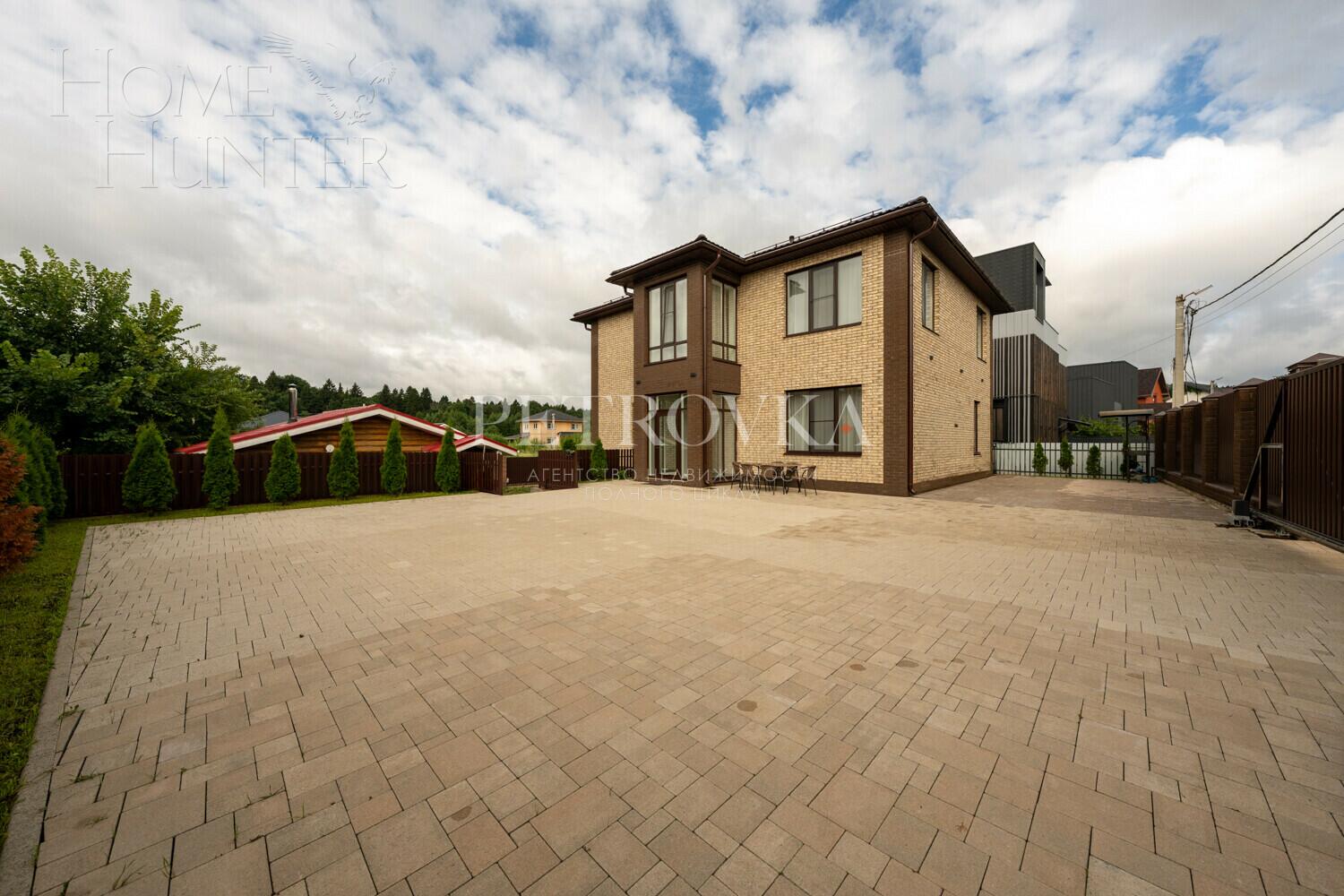 2-этажный коттедж 193.9 м² с отделкой
