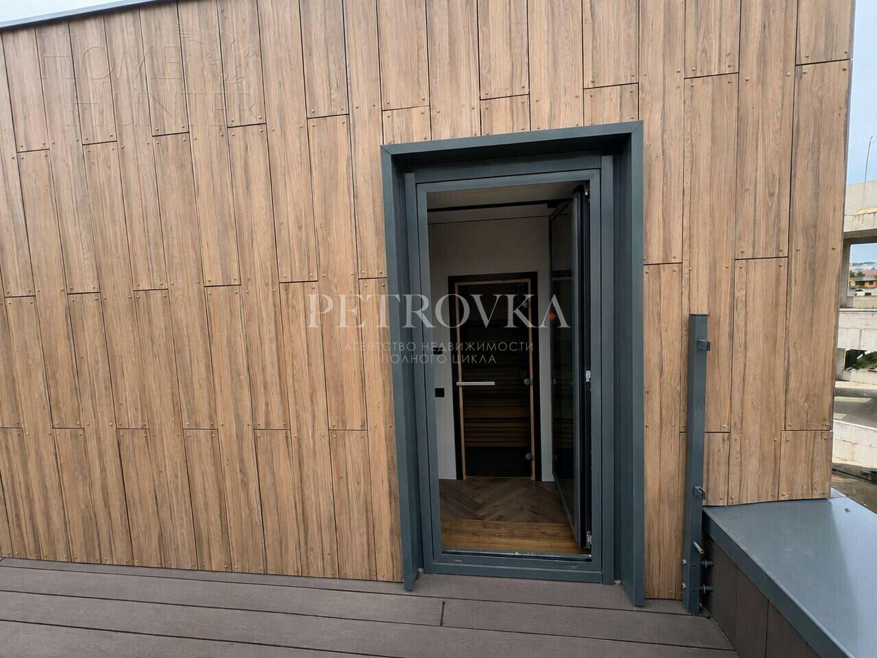 3-этажный таунхаус 168.6 м² с отделкой