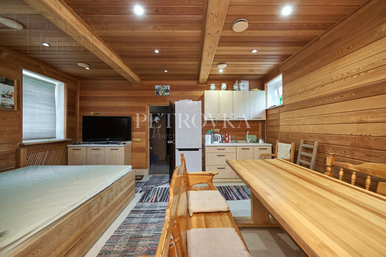 2-этажный коттедж 240 м² с отделкой