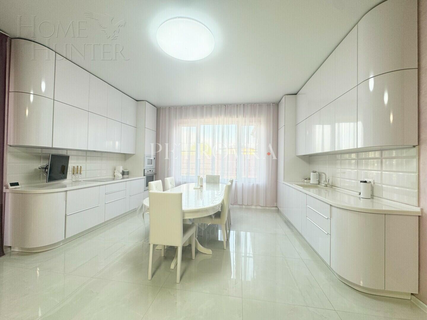2-этажный коттедж 370 м² с отделкой