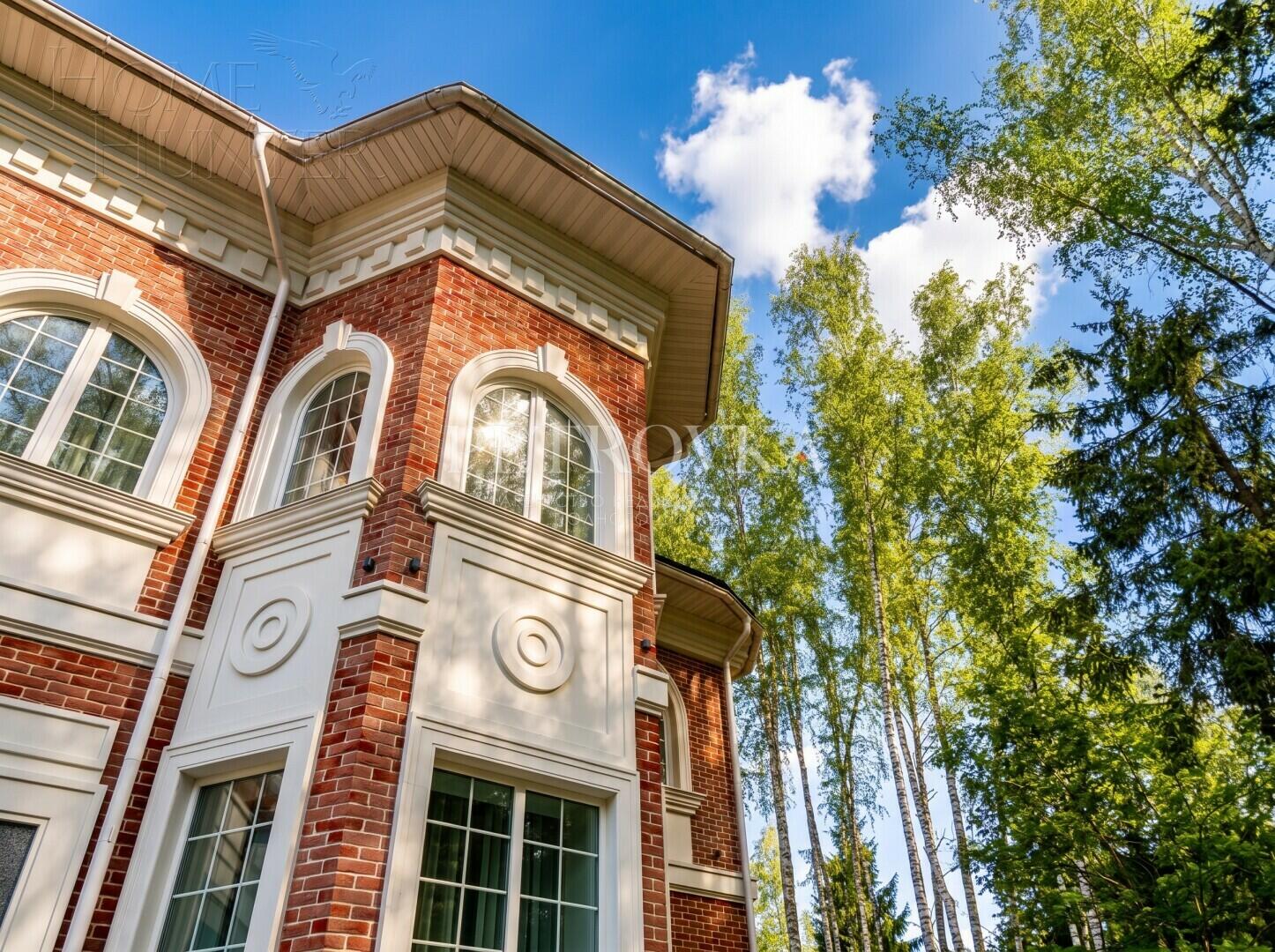 3-этажный коттедж 453.8 м² с отделкой