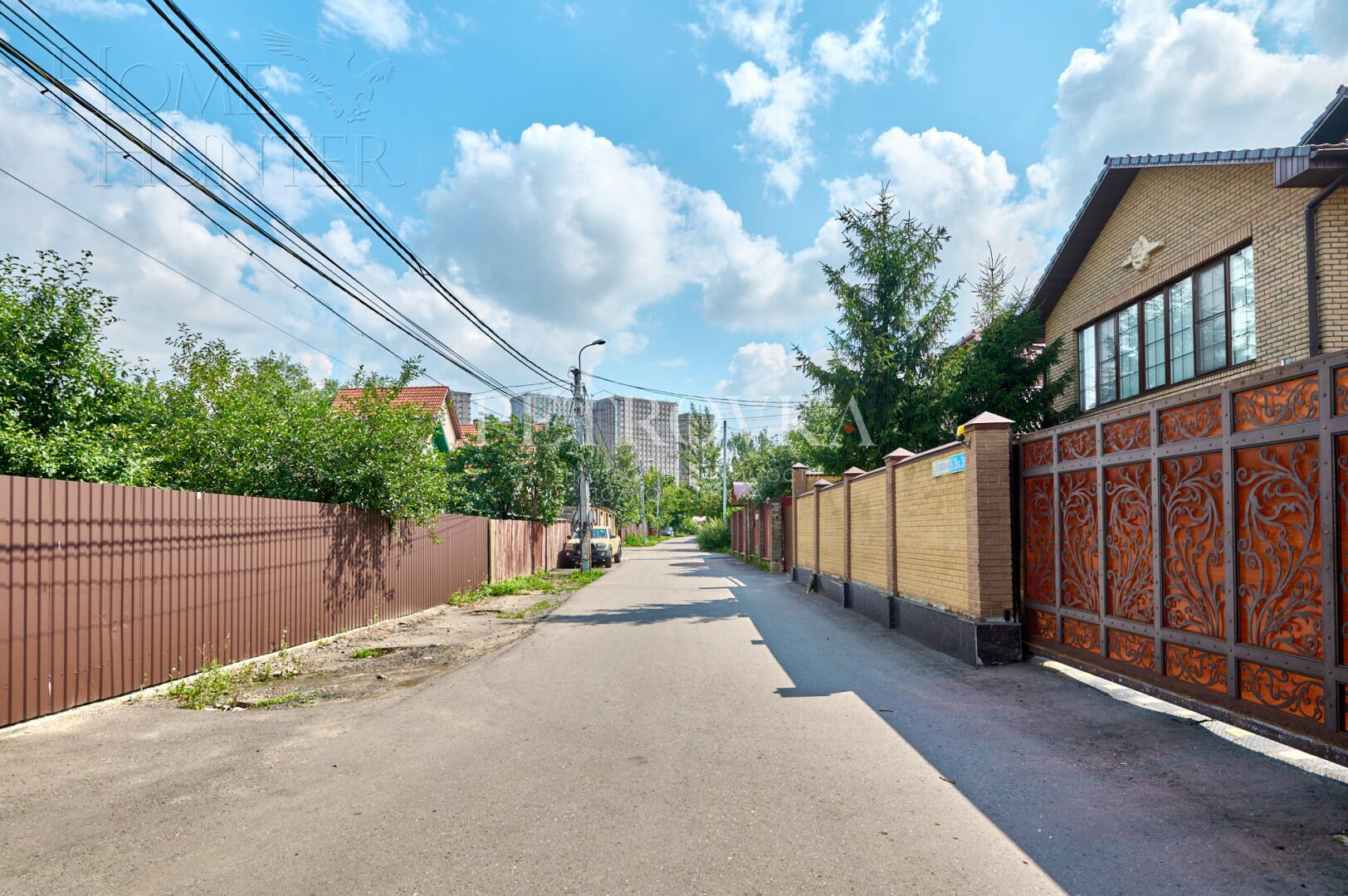 2-этажный коттедж 240 м² с отделкой