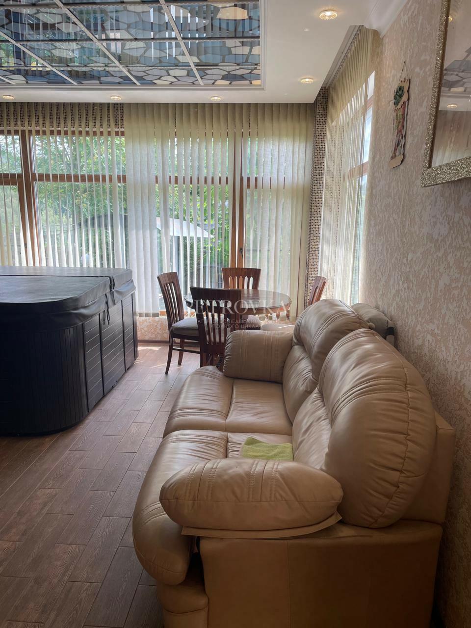 2-этажный коттедж 330 м² с отделкой
