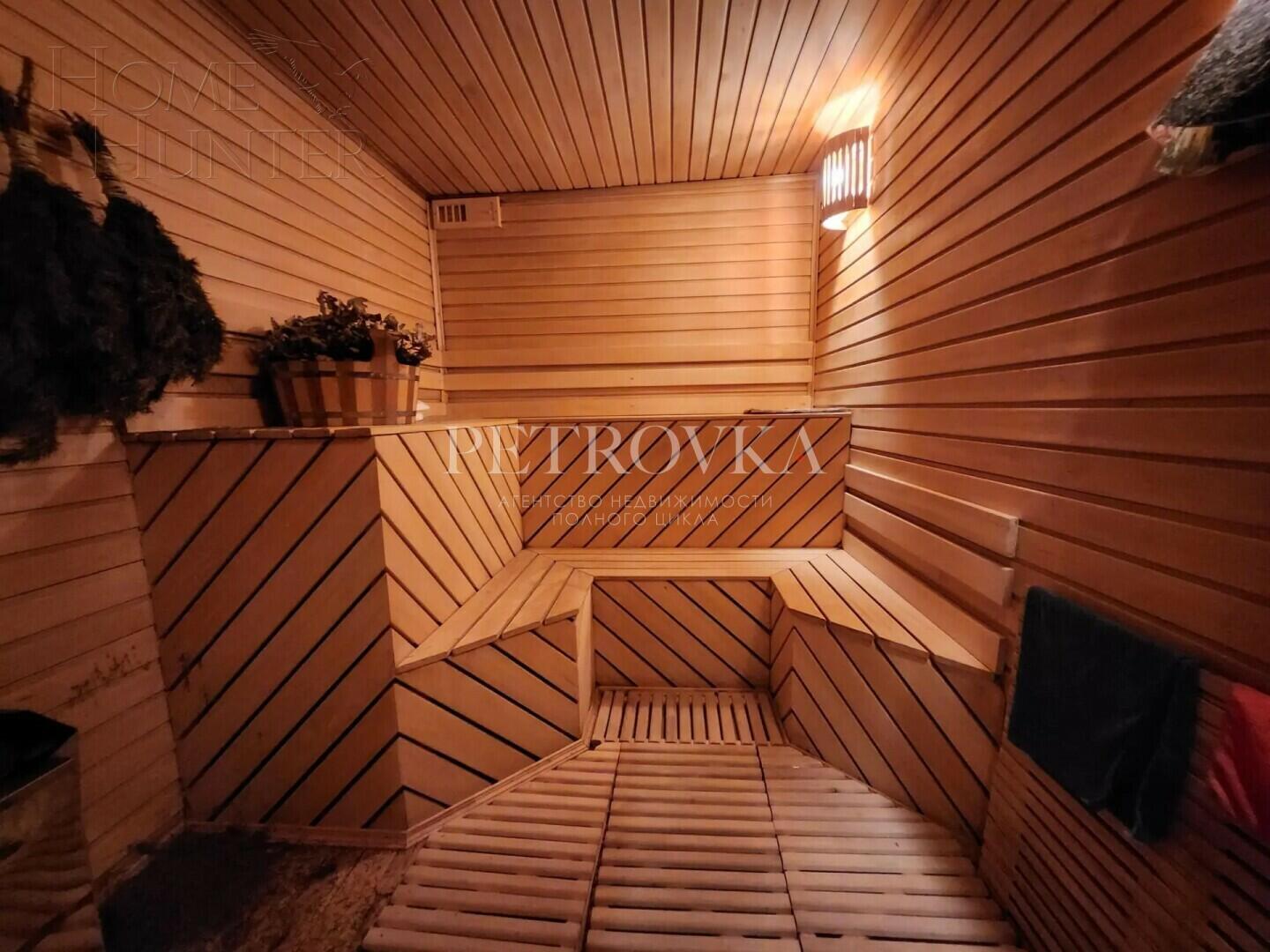 2-этажный коттедж 200 м² с отделкой
