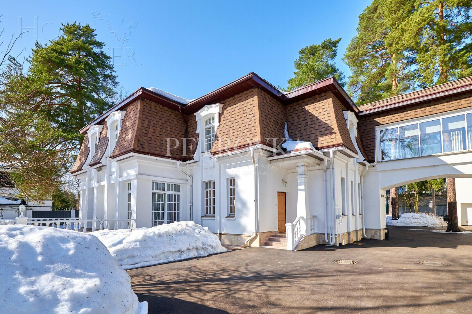 2-этажный коттедж 375 м² с отделкой