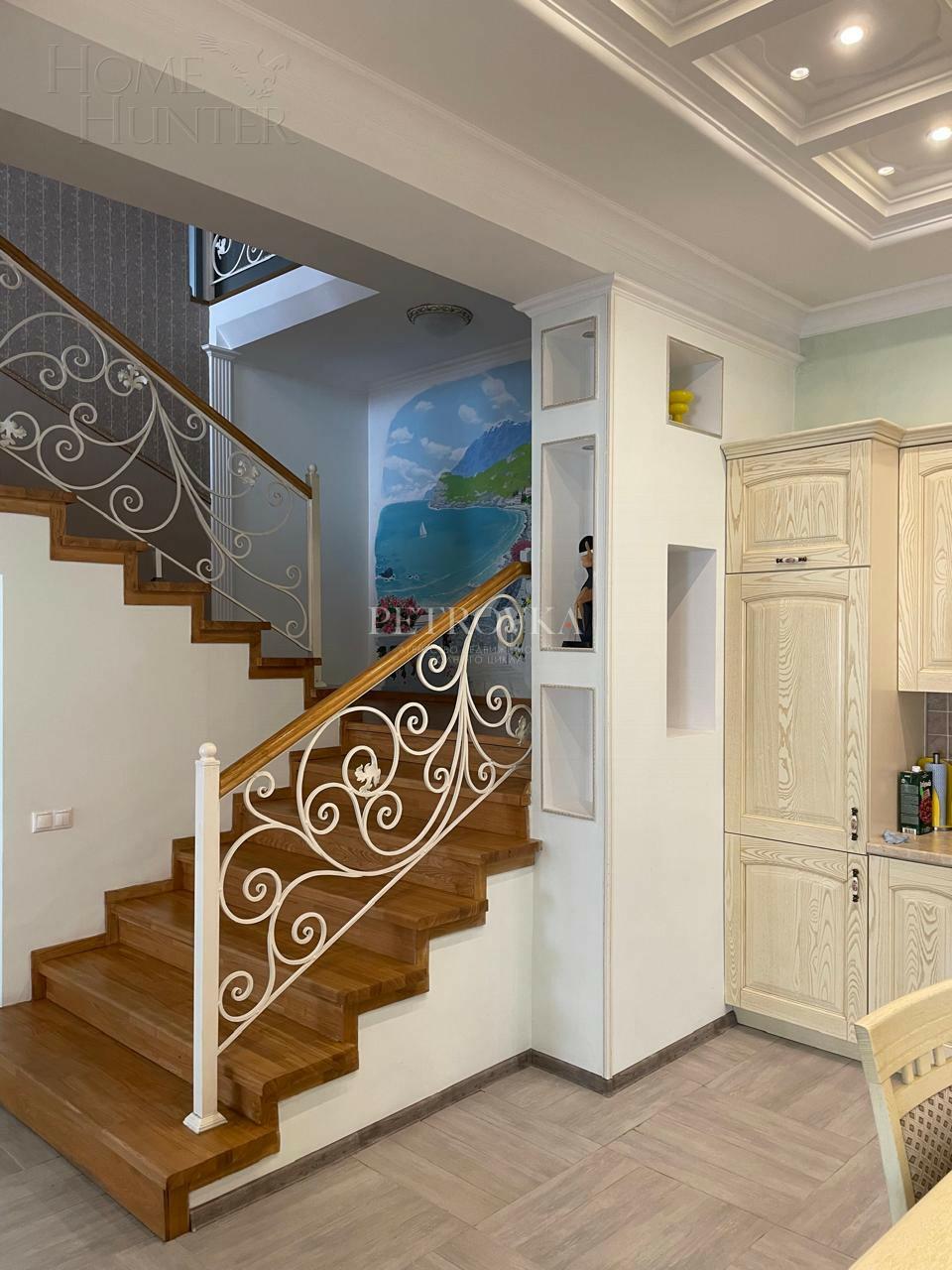 2-этажный коттедж 330 м² с отделкой