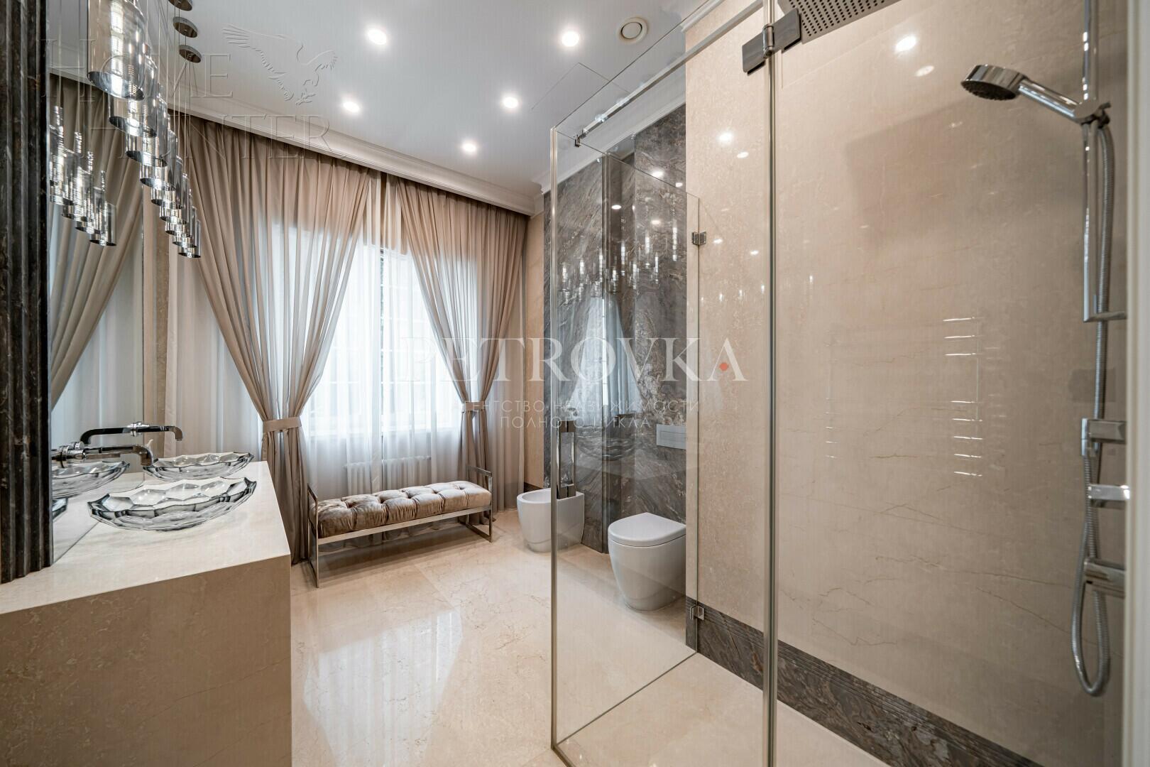 3-этажный коттедж 453.8 м² с отделкой