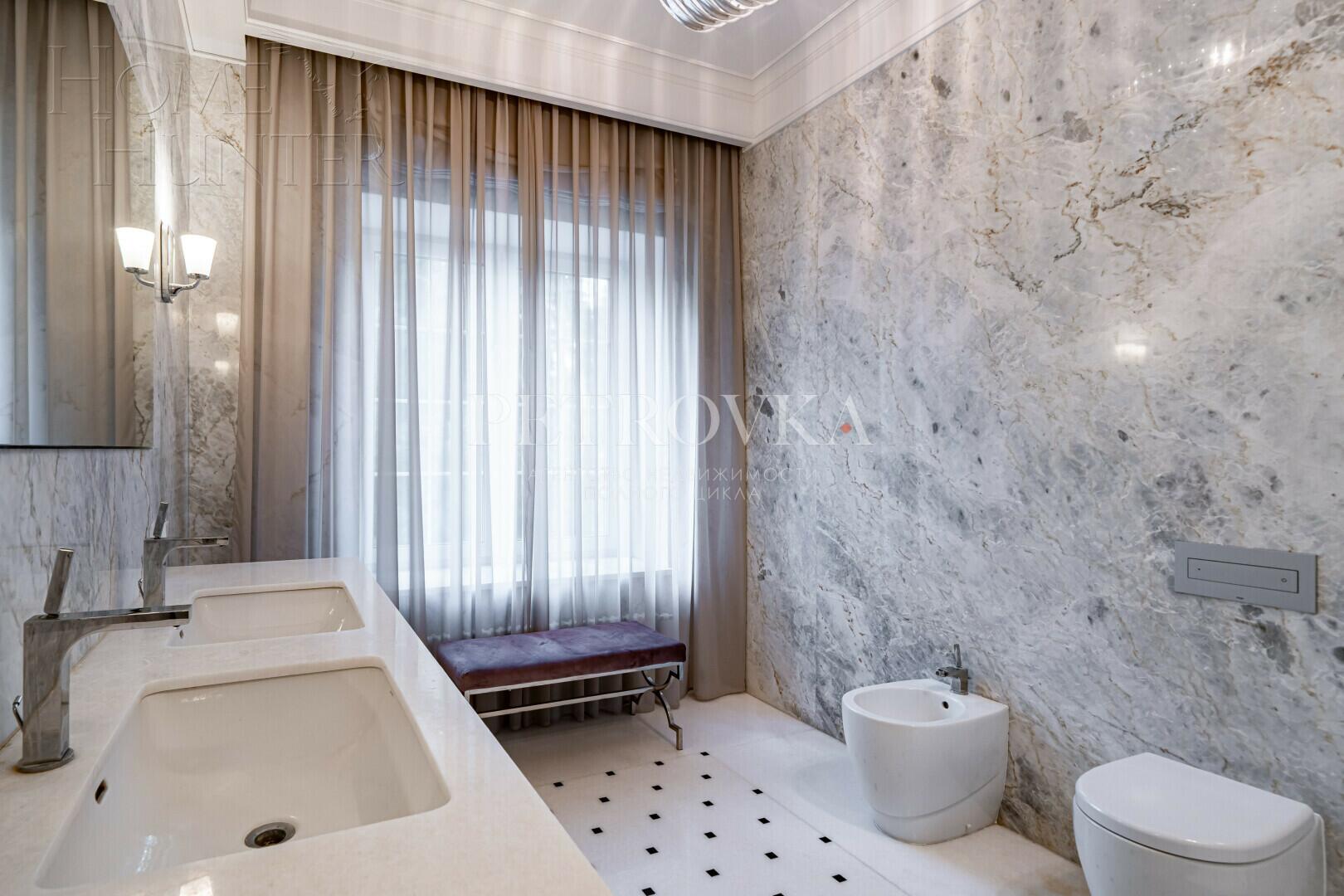 3-этажный коттедж 453.8 м² с отделкой