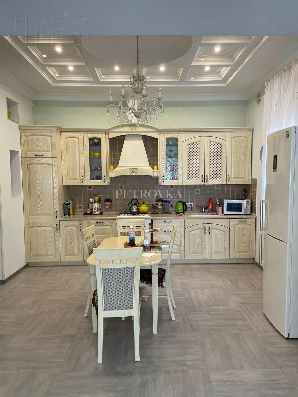 2-этажный коттедж 330 м² с отделкой