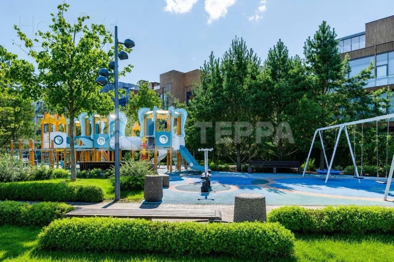 3-этажный таунхаус 238 м² без отделки