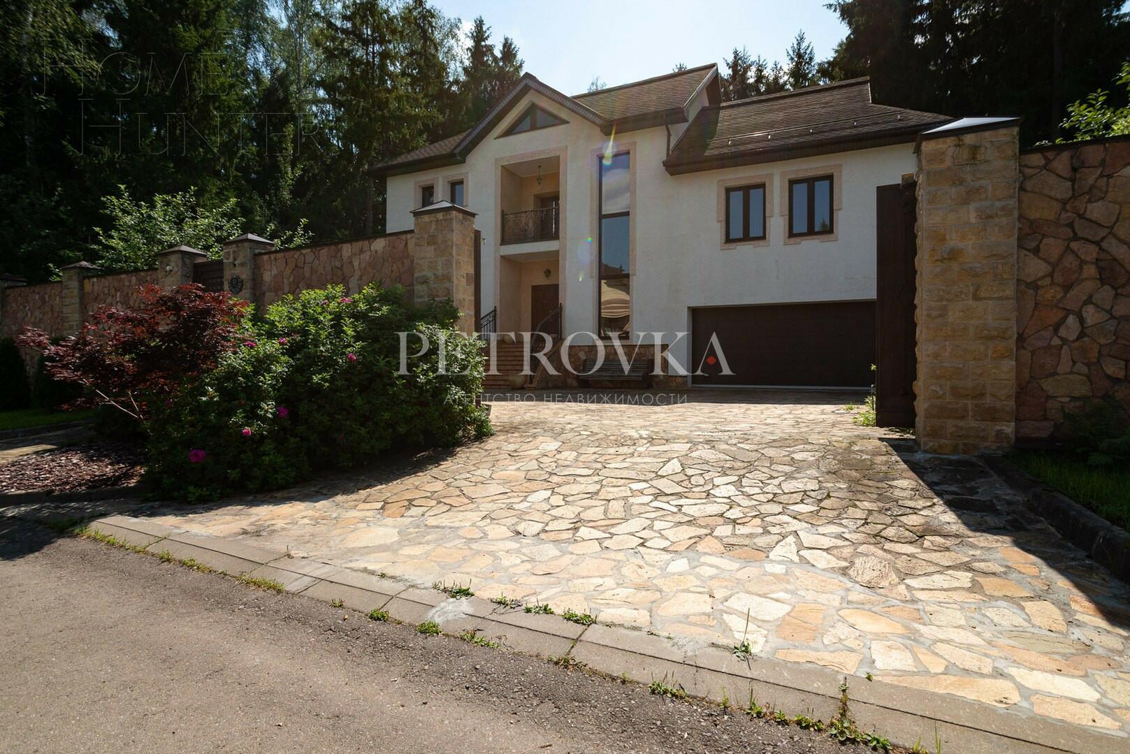 2-этажный коттедж 600 м² с отделкой