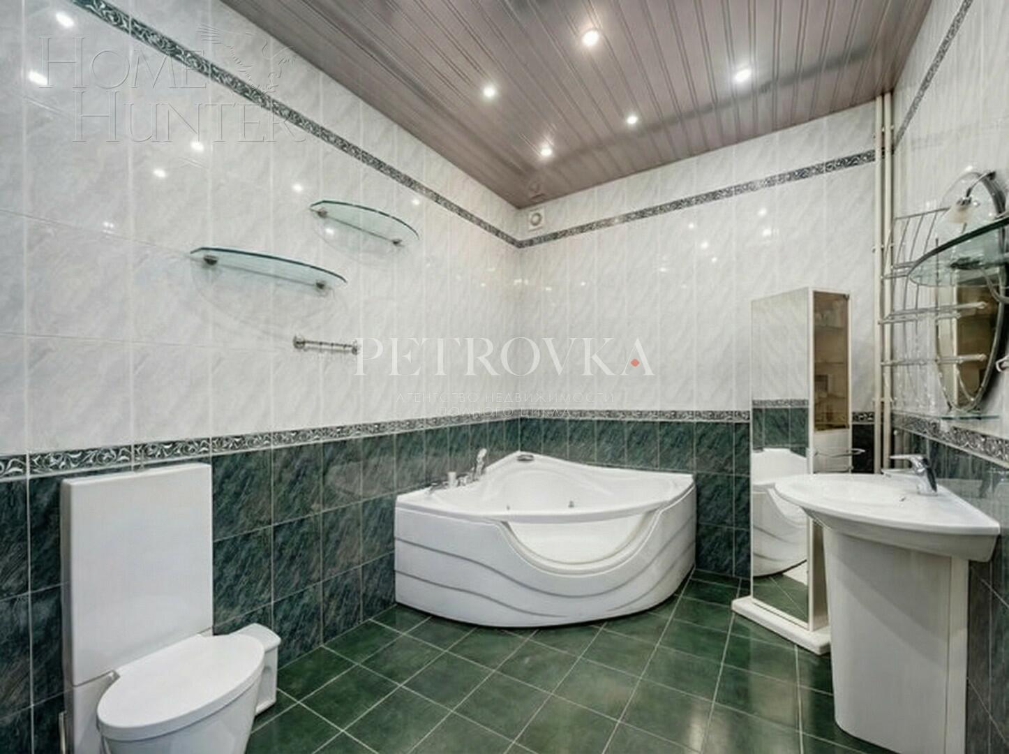 3-этажный коттедж 527 м² с отделкой